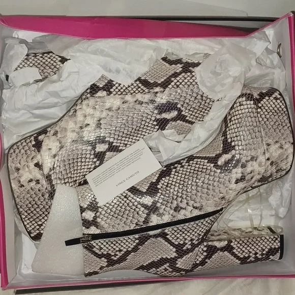 VINCE CAMUTO Leather Snakeskin Platform Ankle Boots sz.10 - Picture 2 of 3